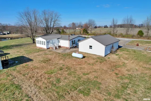$169,900 | 2510 Strawberry Road, Metropolis, IL 62960