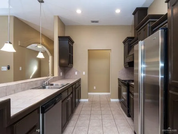 $2,000 | 3200 Santa Laura, Mission, TX 78572