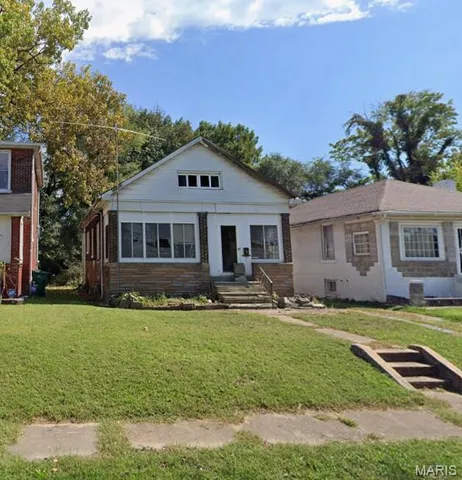 $18,000 | 552 Gray Boulevard, East St. Louis, IL 62205