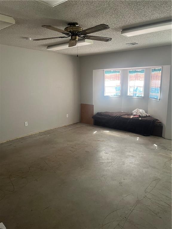 406 East 15th Street Baxter Springs, KS 66713 - Photo 11 of 23