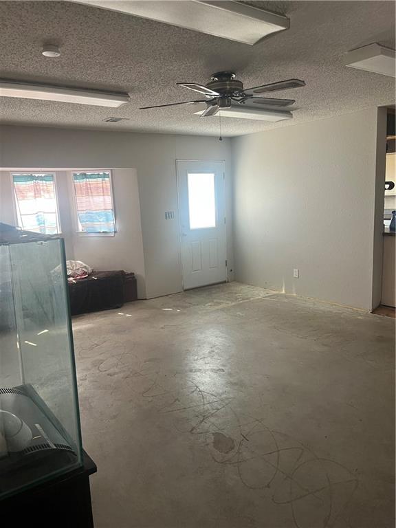 406 East 15th Street Baxter Springs, KS 66713 - Photo 12 of 23