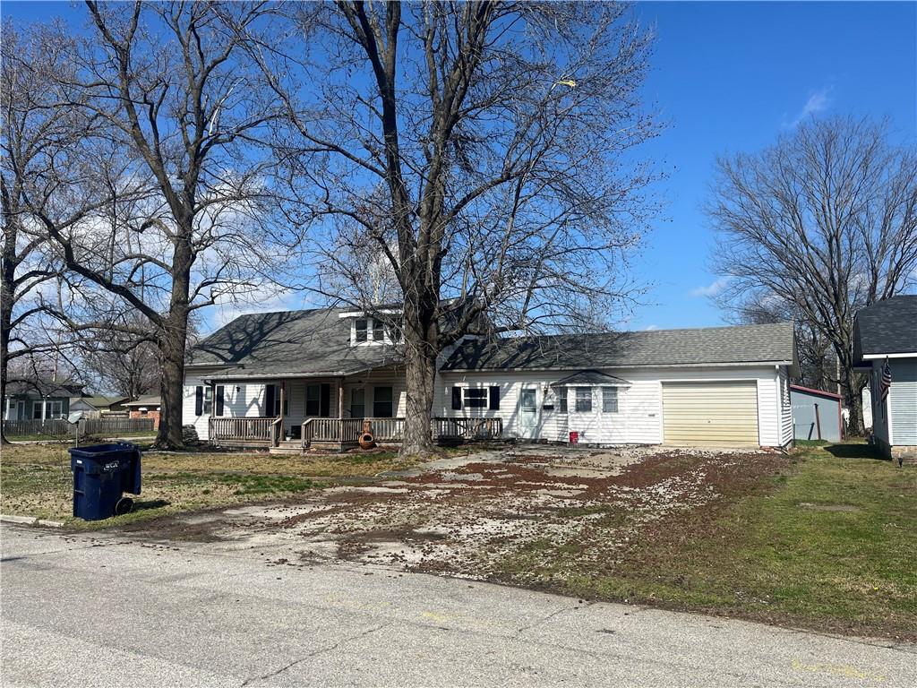 406 East 15th Street Baxter Springs, KS 66713 - Photo 4 of 23