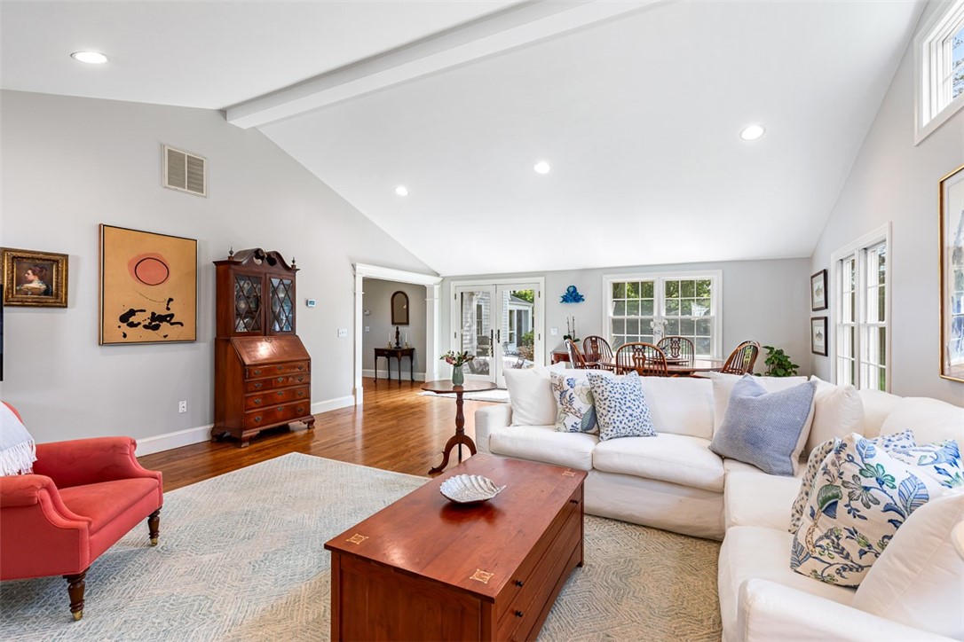 11 Harbour Road Barrington, RI 02806 - Photo 23 of 40
