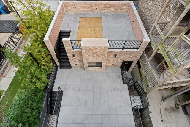 $2,995,000 | 3505 North Greenview Avenue, Chicago, IL 60657