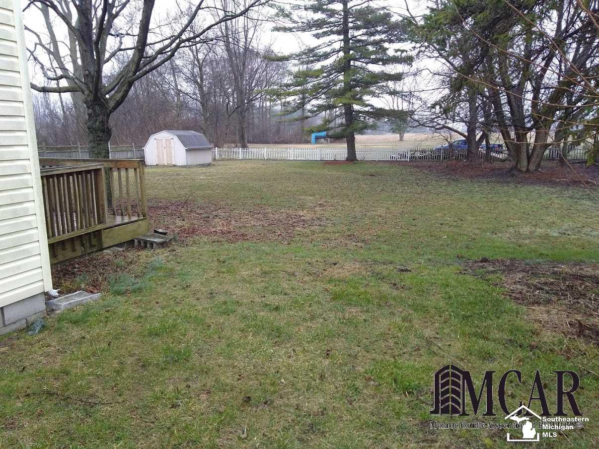 259 East Temperance Road Temperance, MI 48182 - Photo 6 of 7 21430433-5.JPG