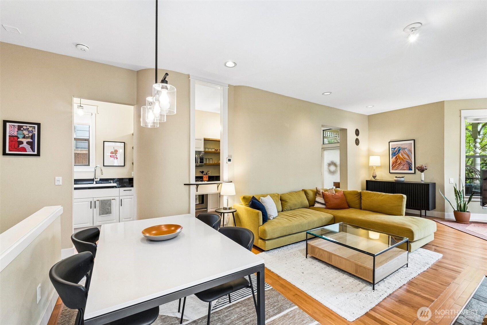 917 18th Avenue, Unit A Seattle, WA 98122 - Photo 12 of 33