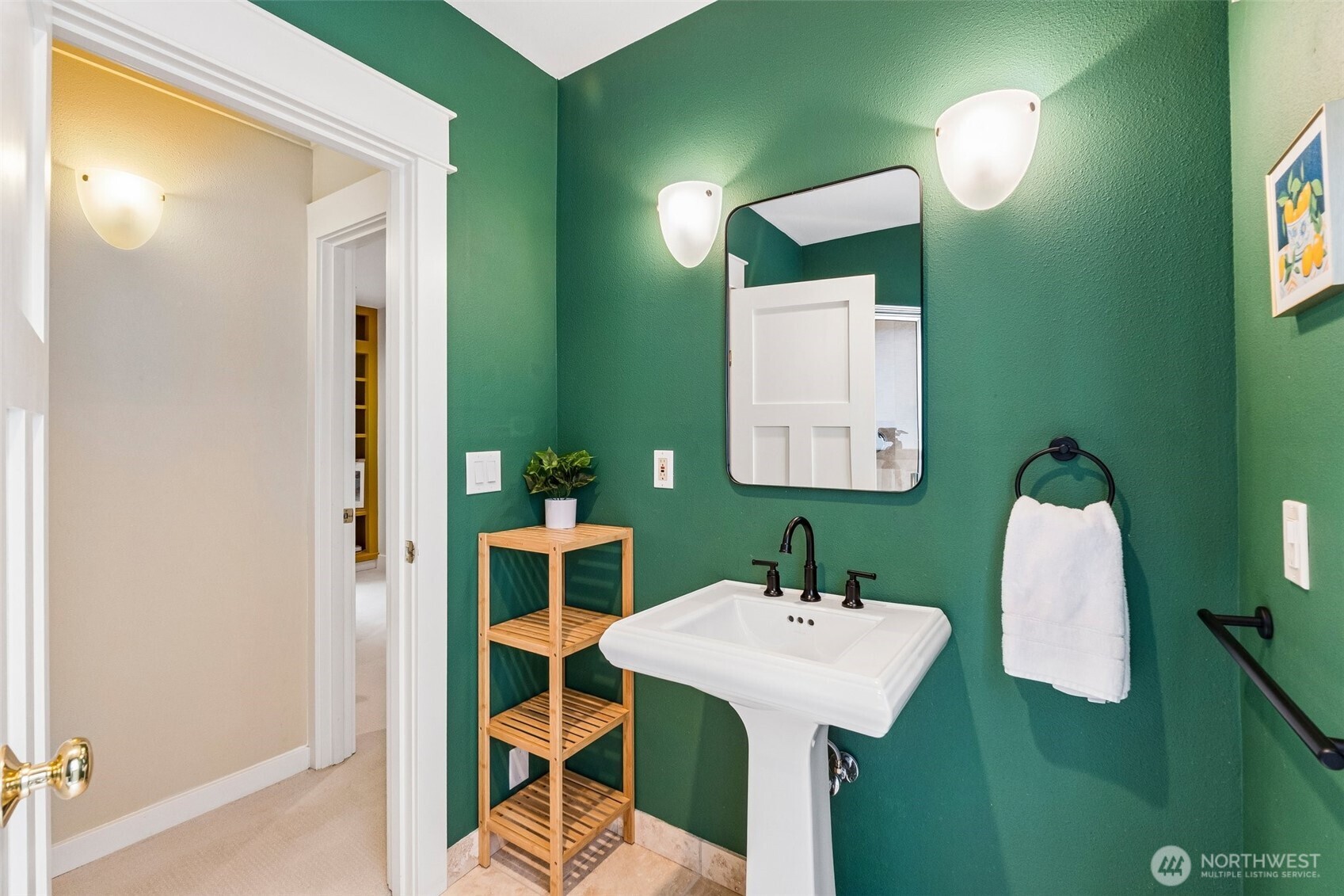 917 18th Avenue, Unit A Seattle, WA 98122 - Photo 19 of 33
