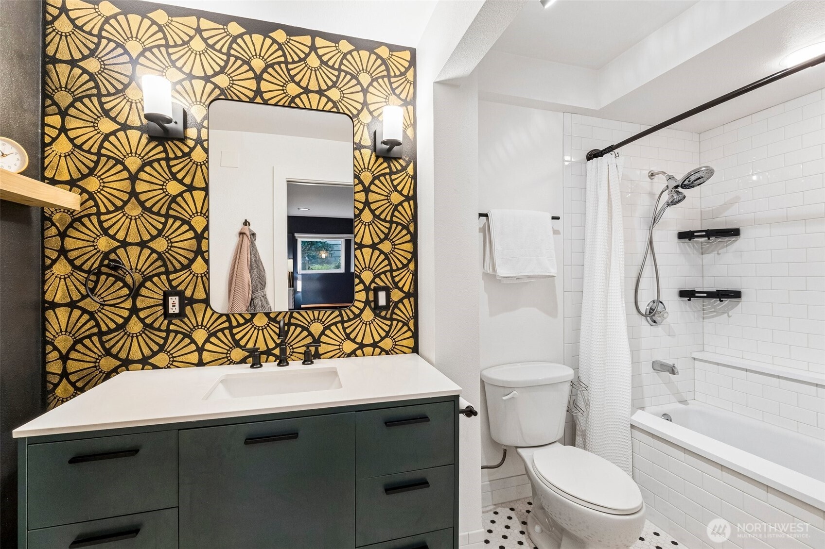 917 18th Avenue, Unit A Seattle, WA 98122 - Photo 24 of 33