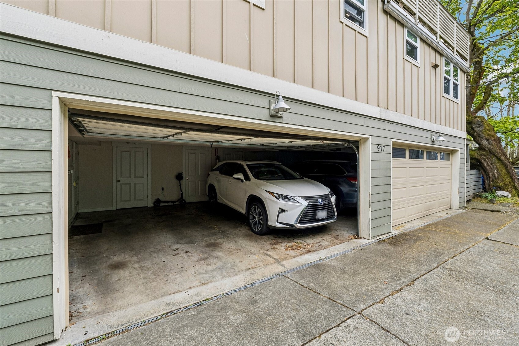 917 18th Avenue, Unit A Seattle, WA 98122 - Photo 31 of 33