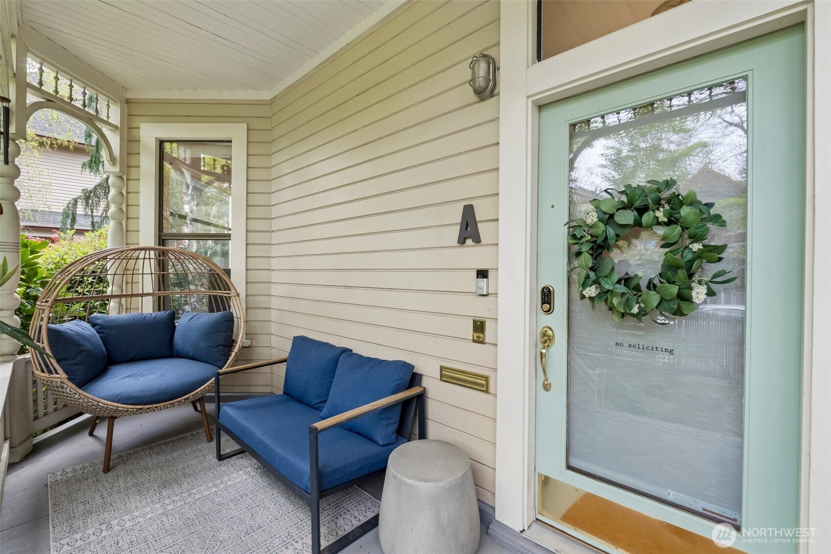 917 18th Avenue, Unit A Seattle, WA 98122 - Photo 5 of 33