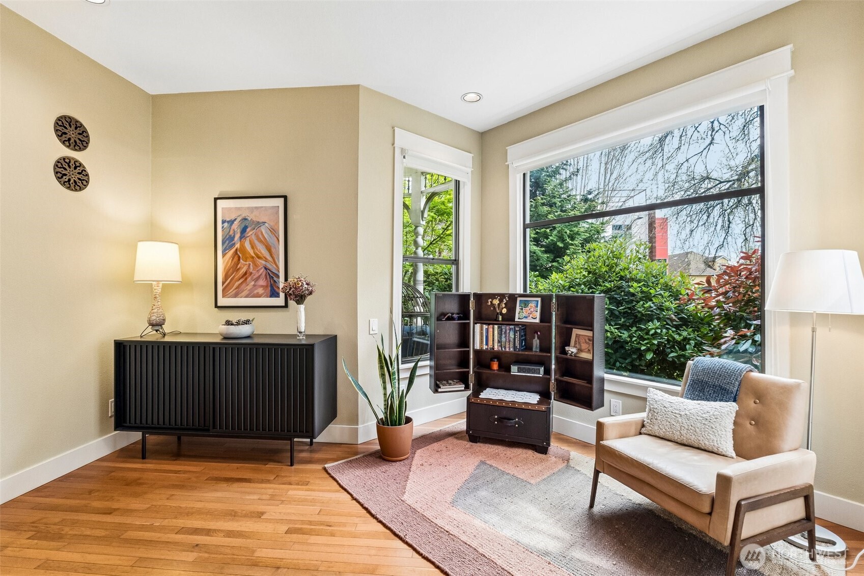 917 18th Avenue, Unit A Seattle, WA 98122 - Photo 8 of 33