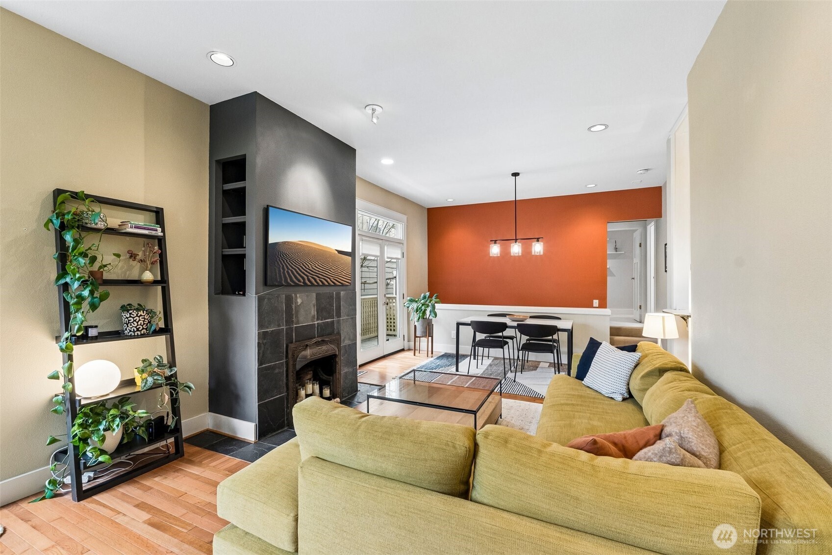 917 18th Avenue, Unit A Seattle, WA 98122 - Photo 10 of 33