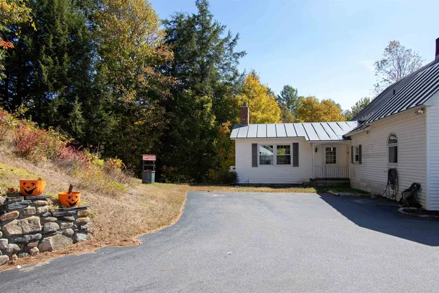 $299,000 | 41 Stone Road, Ryegate, VT 05069
