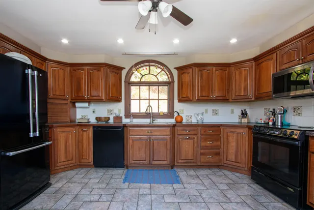 $299,000 | 41 Stone Road, Ryegate, VT 05069