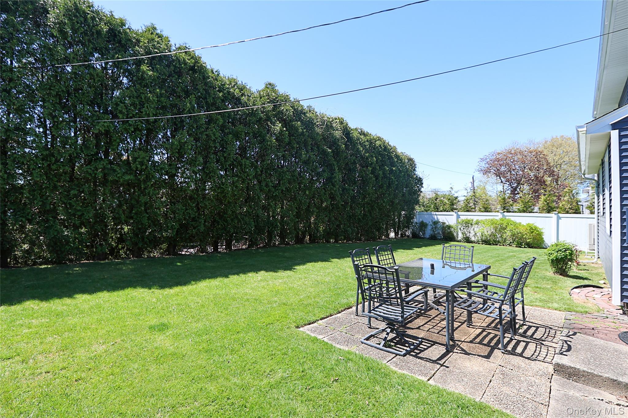 14 Bradford Road Plainview, NY 11803 - Photo 32 of 32