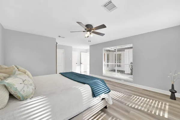 $418,000 | 146 West Woodstock Cir Drive, Spring, TX 77381