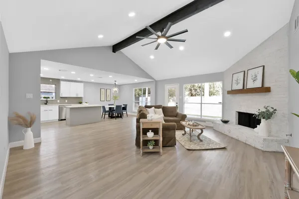 $418,000 | 146 West Woodstock Cir Drive, Spring, TX 77381
