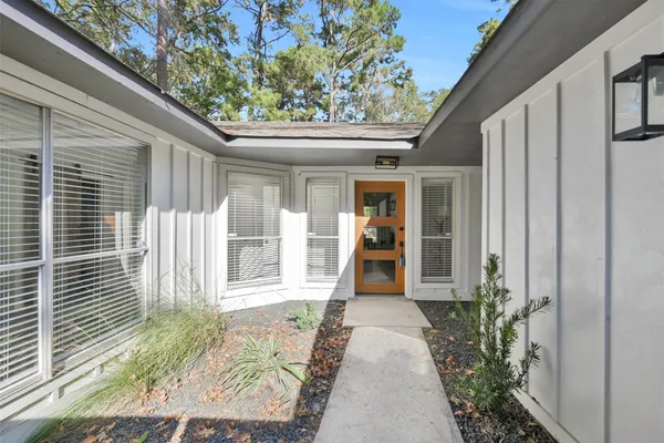 $418,000 | 146 West Woodstock Cir Drive, Spring, TX 77381