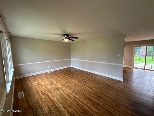 409 Hardy Avenue New Bern, NC 28560 - Photo 2 of 14 IMG_4566