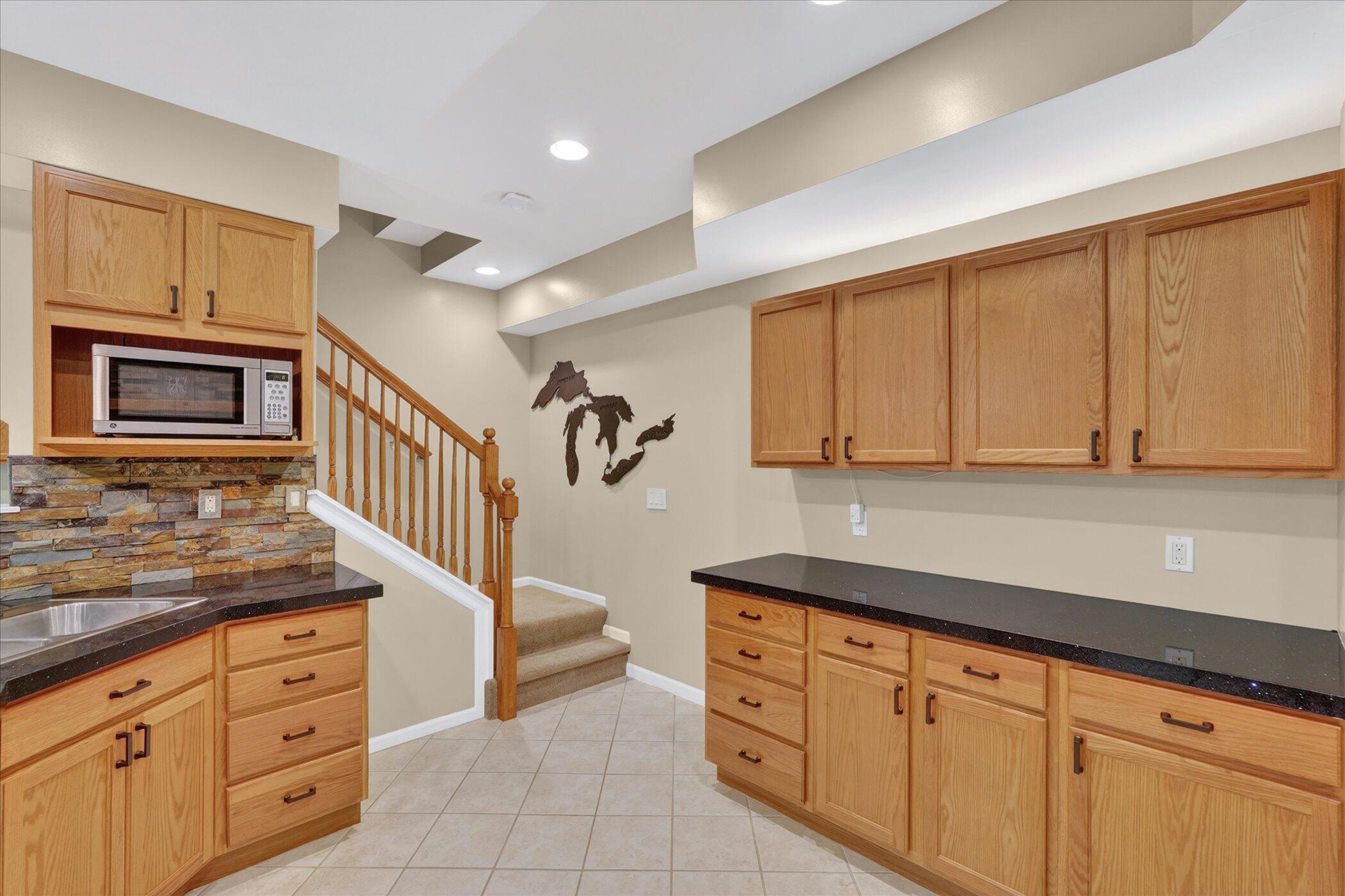 4022 Dun Rovin Court Commerce Township, MI 48382 - Photo 38 of 59 4022 Dun Rovin