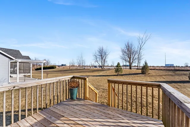 $190,000 | 722 Prairie Meadow Drive, Blue Grass, IA 52726