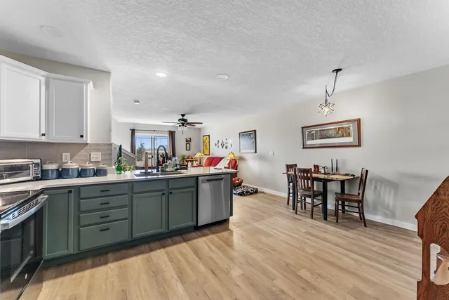 $190,000 | 722 Prairie Meadow Drive, Blue Grass, IA 52726