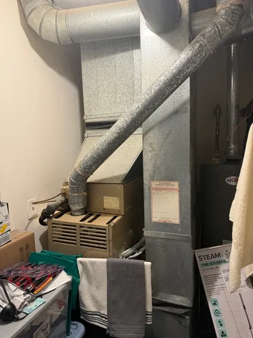 a view of entryway and workspace