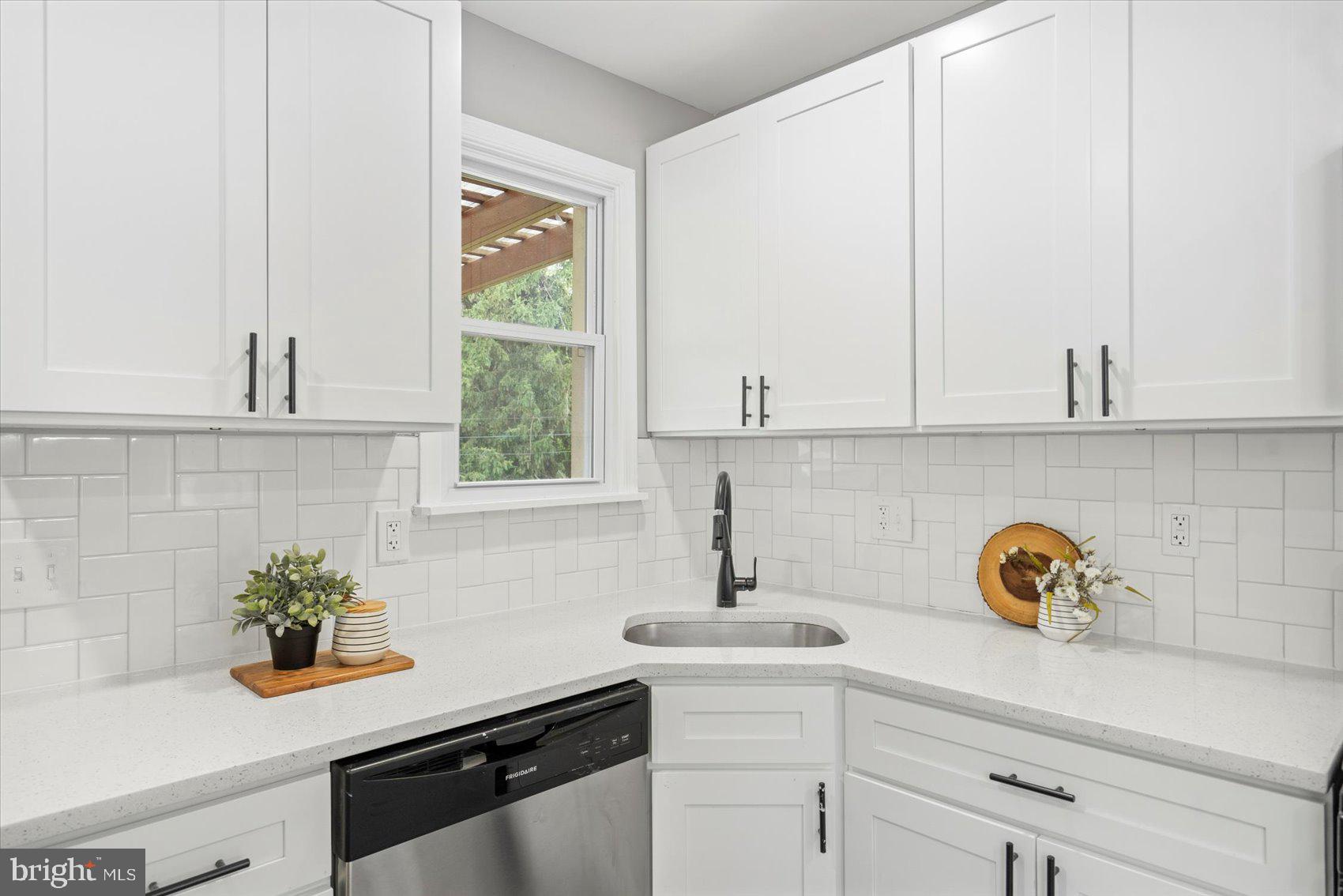 3912 Fernhill Avenue Baltimore, MD 21215 - Photo 13 of 39