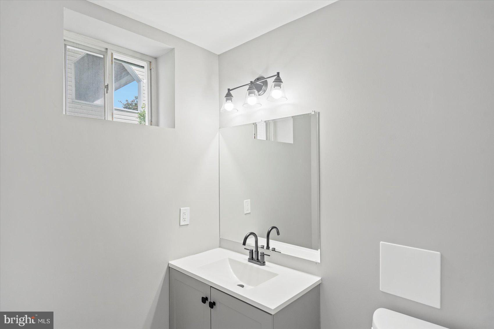 3912 Fernhill Avenue Baltimore, MD 21215 - Photo 19 of 39