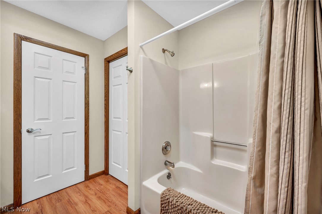 1057 Congress Lake Road Mogadore, OH 44260 - Photo 29 of 50 Second floor full bathroom