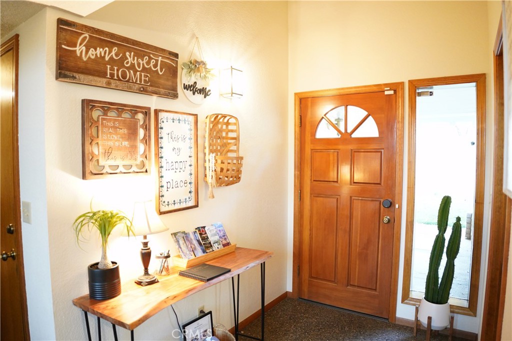 40659 Indian Springs Road Oakhurst, CA 93644 - Photo 11 of 28 a view of a furniture in a room