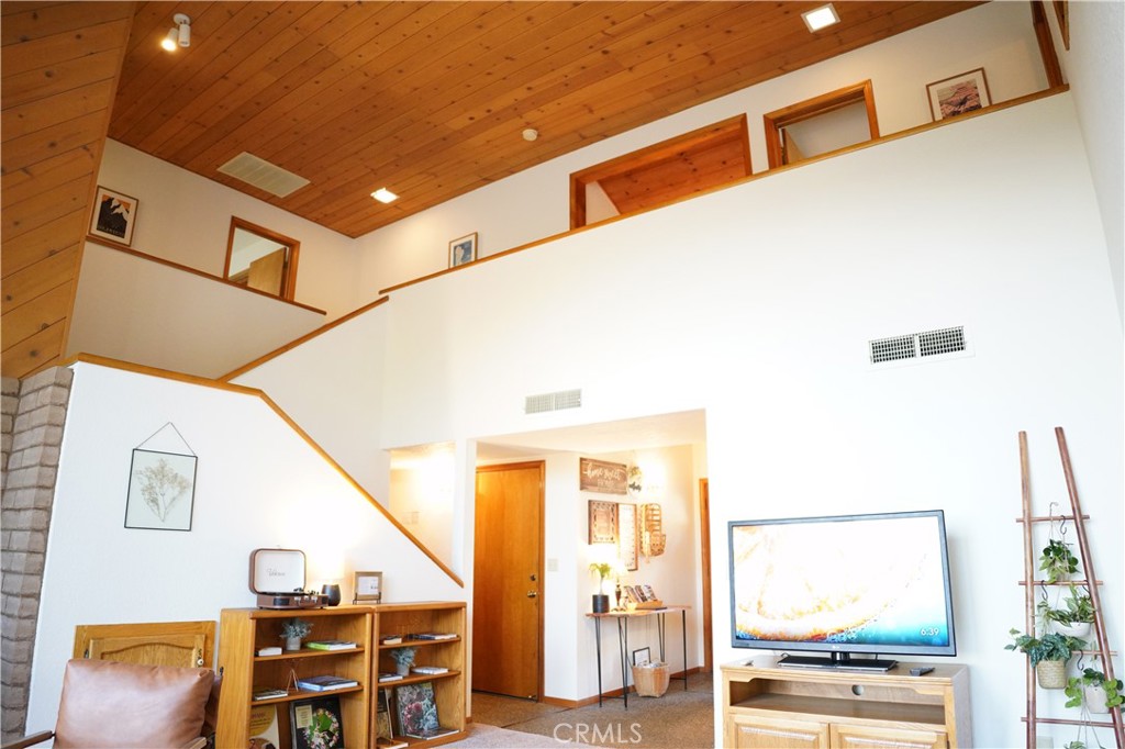 40659 Indian Springs Road Oakhurst, CA 93644 - Photo 12 of 28 a view of living room