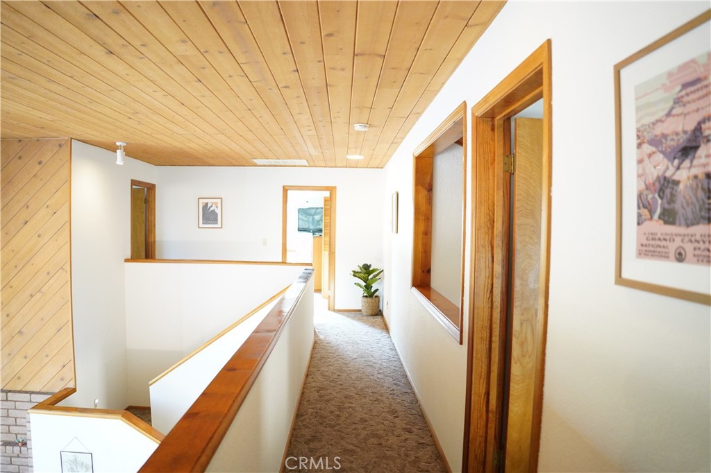 40659 Indian Springs Road Oakhurst, CA 93644 - Photo 26 of 28 a view of entryway with wooden floor