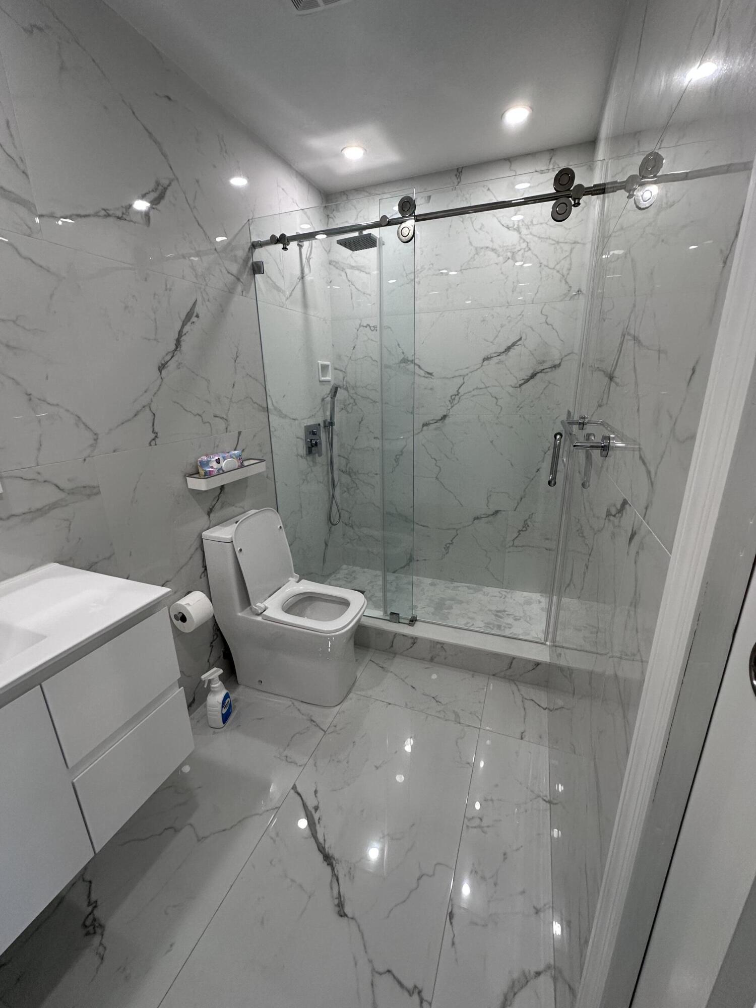 300 East 4th Street, Unit 103 Hialeah, FL 33010 - Photo 11 of 27 Bathroom