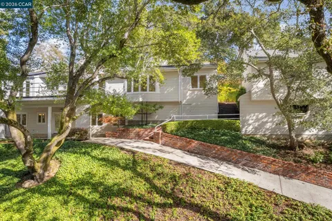 $2,495,000 | 11 El Caminito, Orinda, CA 94563