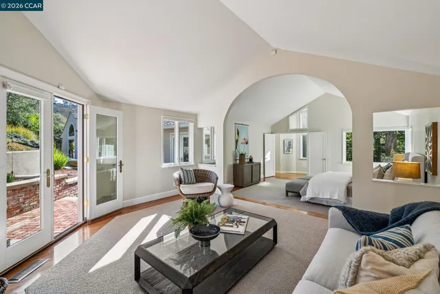 $2,495,000 | 11 El Caminito, Orinda, CA 94563