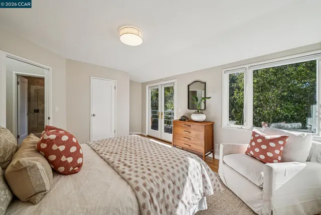 $2,495,000 | 11 El Caminito, Orinda, CA 94563