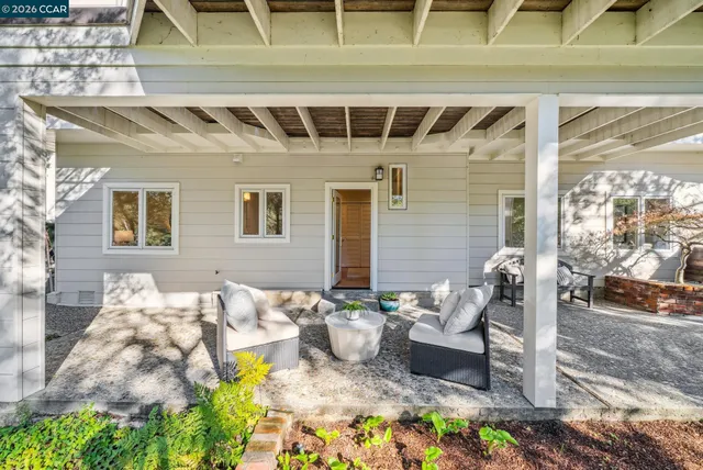 $2,495,000 | 11 El Caminito, Orinda, CA 94563
