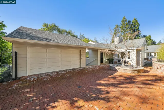 $2,495,000 | 11 El Caminito, Orinda, CA 94563