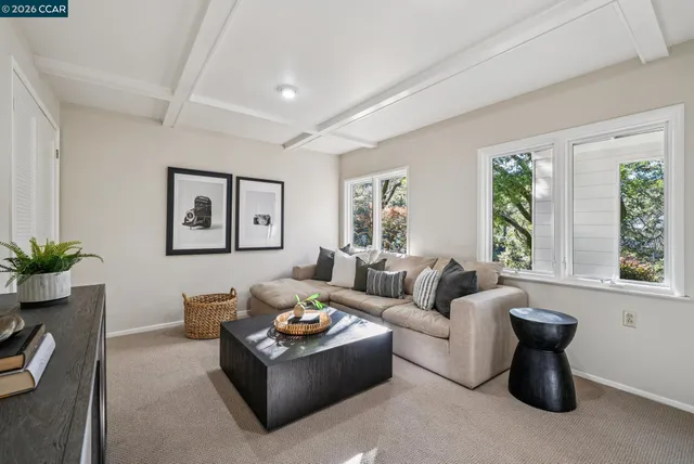 $2,495,000 | 11 El Caminito, Orinda, CA 94563