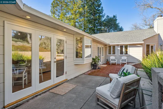 $2,495,000 | 11 El Caminito, Orinda, CA 94563