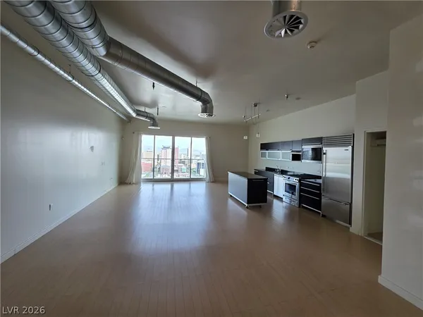 $1,900 | 200 Hoover Avenue, Unit 1910, Las Vegas, NV 89101