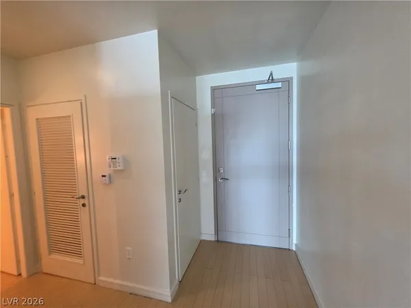 $1,900 | 200 Hoover Avenue, Unit 1910, Las Vegas, NV 89101