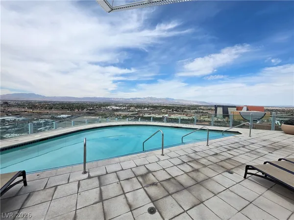 $1,900 | 200 Hoover Avenue, Unit 1910, Las Vegas, NV 89101