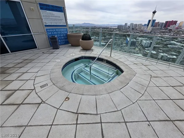 $1,900 | 200 Hoover Avenue, Unit 1910, Las Vegas, NV 89101