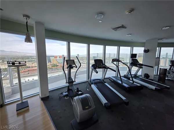 $1,900 | 200 Hoover Avenue, Unit 1910, Las Vegas, NV 89101