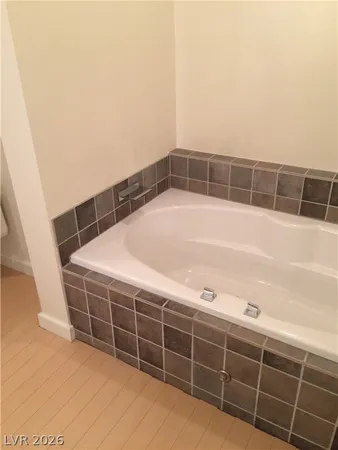 $1,900 | 200 Hoover Avenue, Unit 1910, Las Vegas, NV 89101