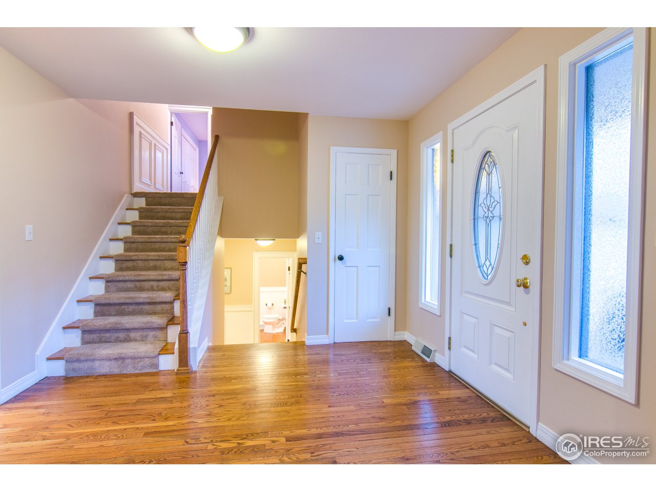 1715 View Point Road Boulder, CO 80305 - Photo 7 of 33 a view of an entryway with wooden floor