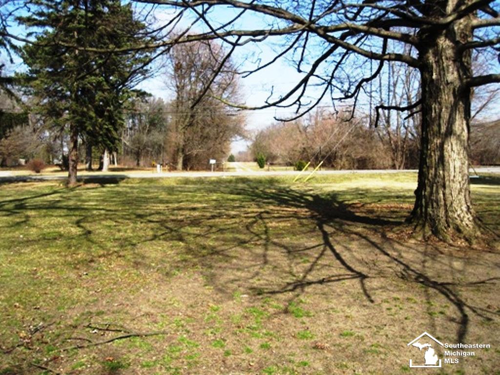 1582 East Hurd Road Monroe, MI 48162 - Photo 16 of 17 50137927-09c5960f-3341-4c32-aa55-03043641ec90.JPG