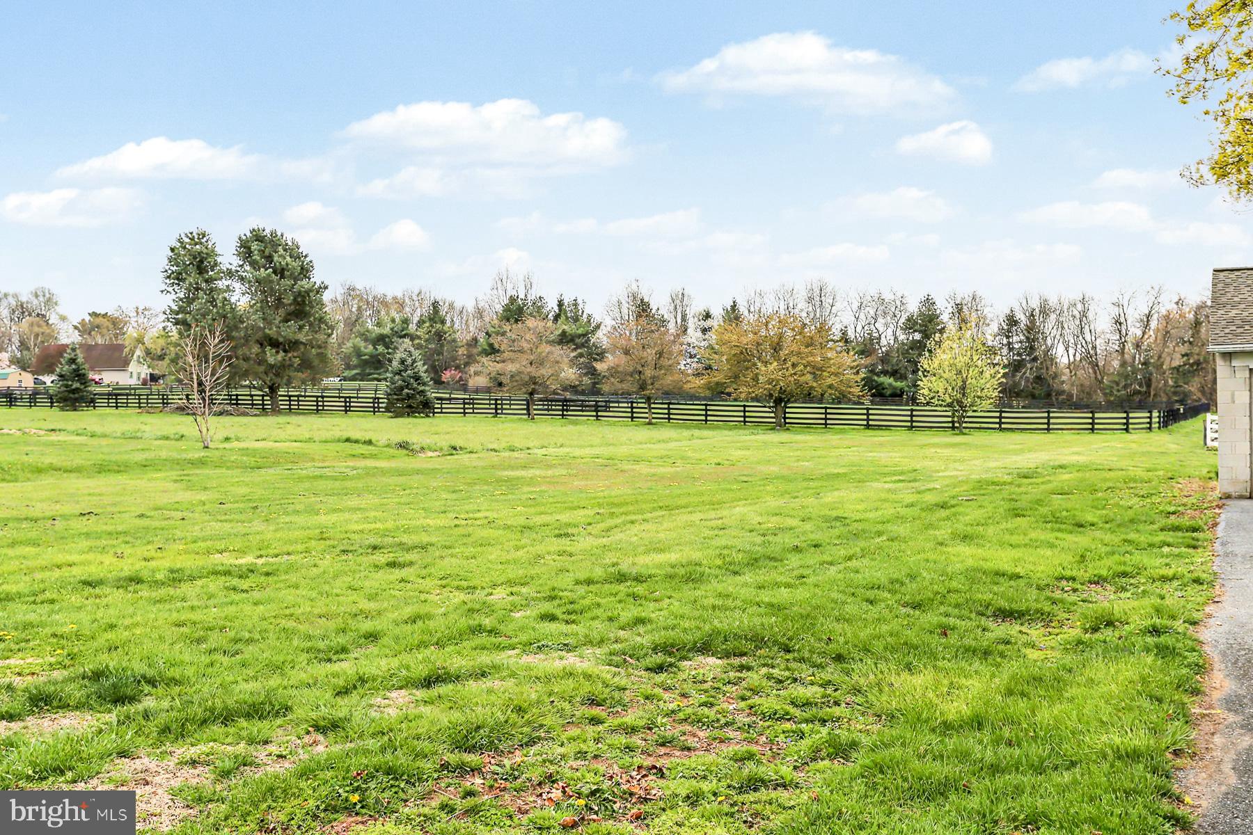 489 Bachmanville Road Hershey, PA 17033 - Photo 6 of 31